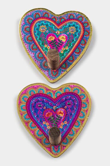 SUPORTES MADEIRA FORMATO CORAÇÃO